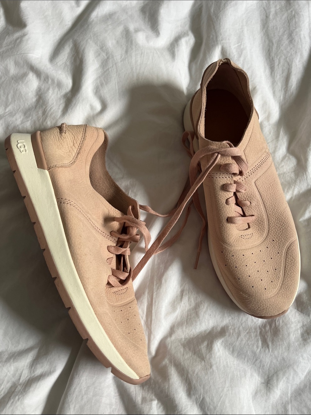 Ugg Adaleen Sneakers 8.5